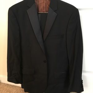 Jos A Bank Tuxedo -Black Amazing Condition